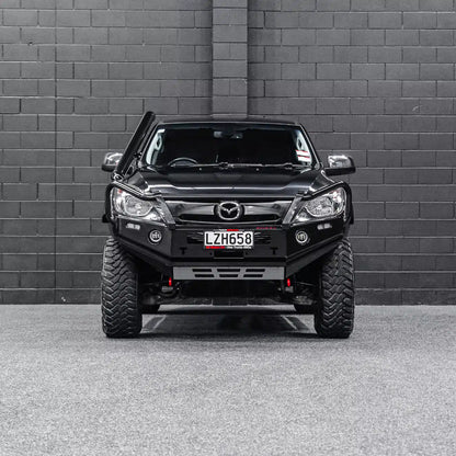 DEFENDER Off-Road Bull Bar + Winch & Spotlights Combo Package