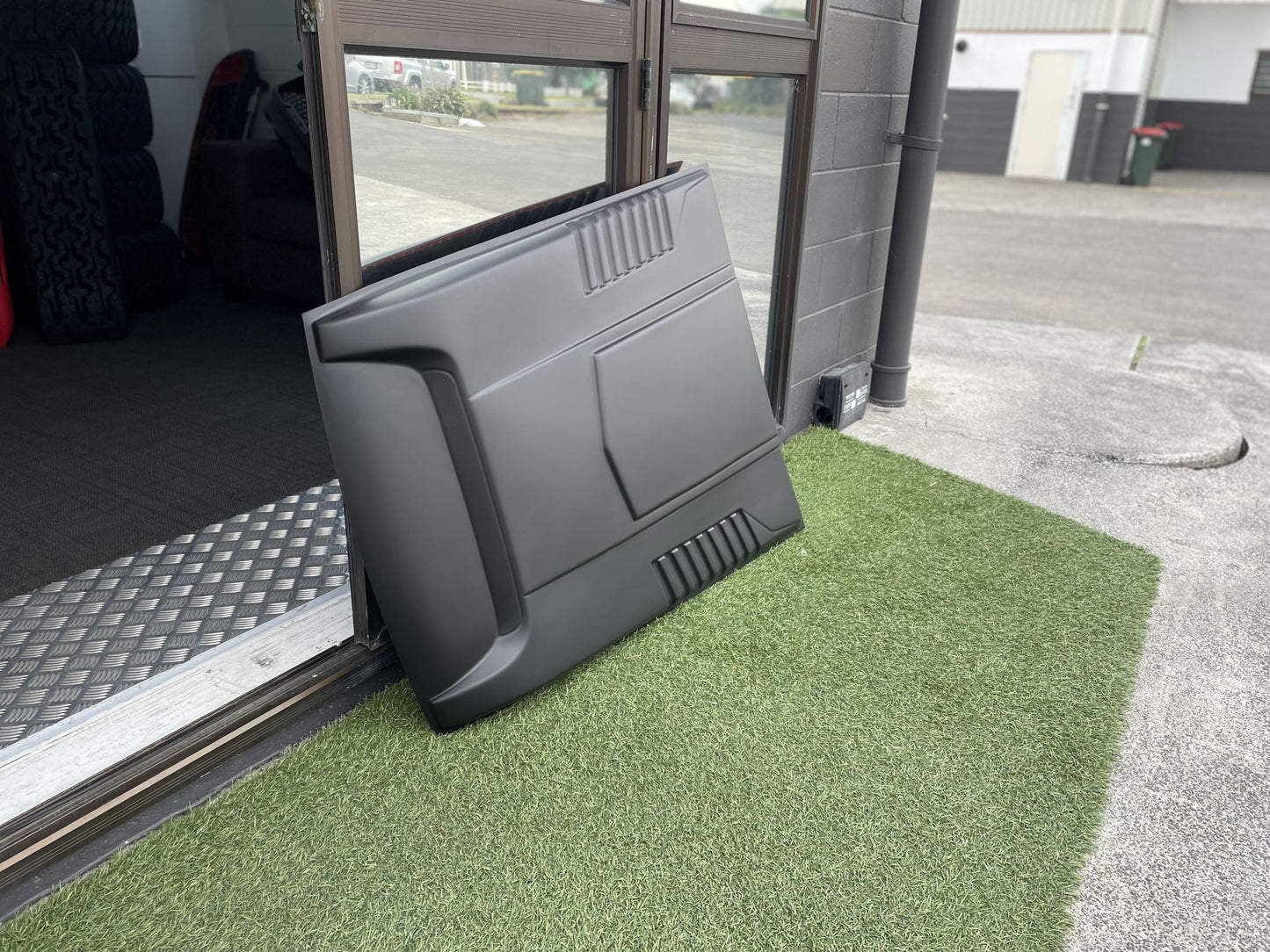 BONNET SCOOP SUITABLE FOR TOYOTA HILUX 2015-2021 MODELS