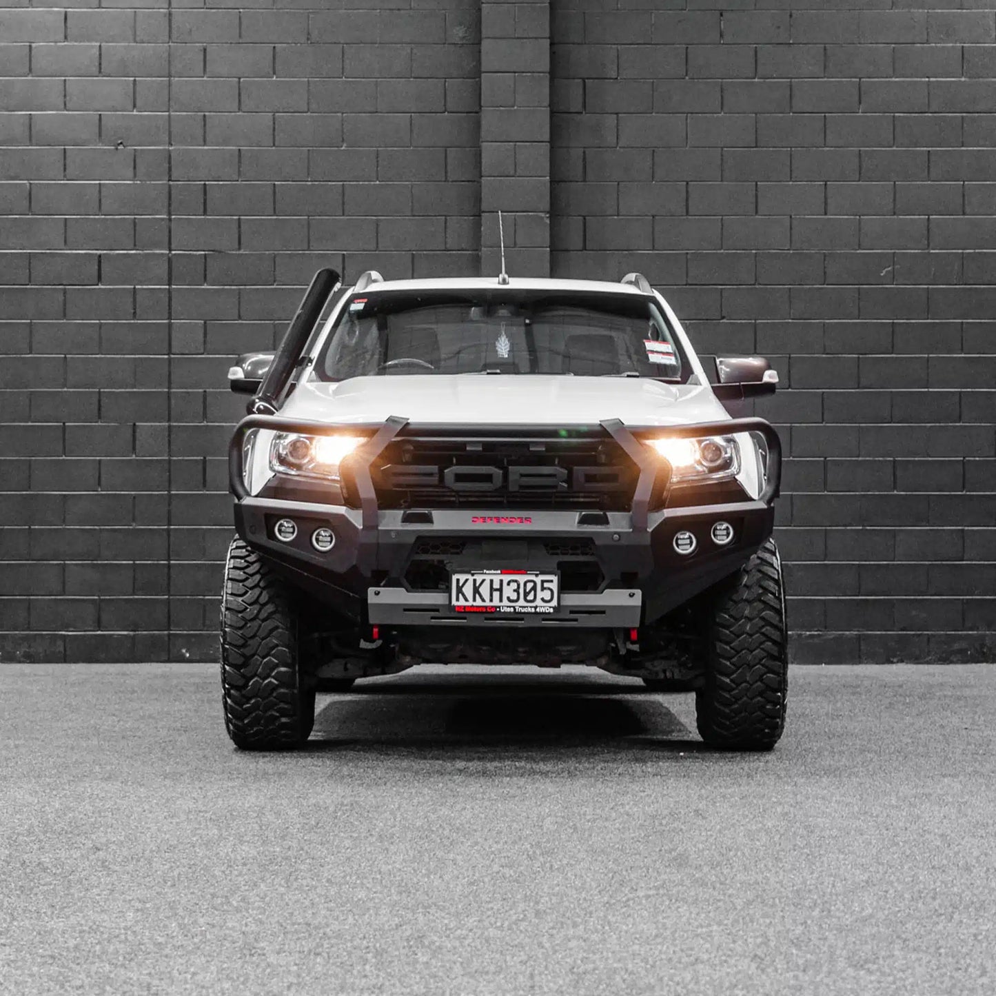 DEFENDER Off-Road Bull Bar + Winch & Spotlights Combo Package